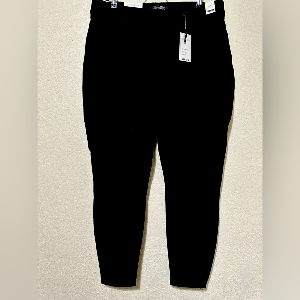 NWT skinny jeans
